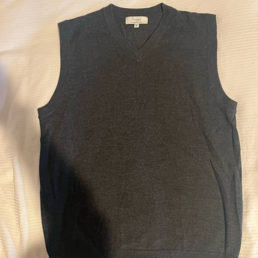 Turnbury wool sweater vest Size Medium. V neck